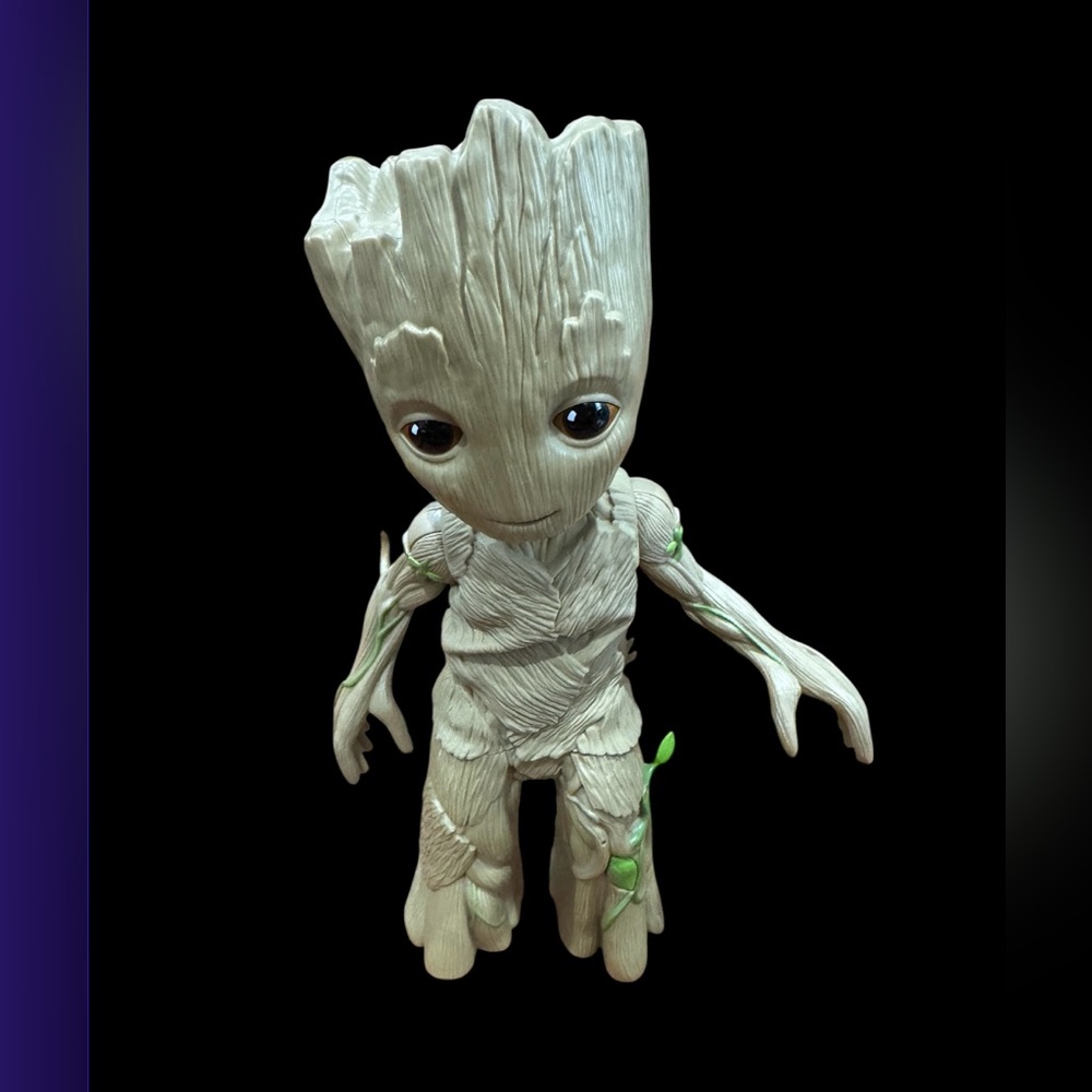 Baby Groot Dancing Talking Marvel 11” Tan and Green Action Figure